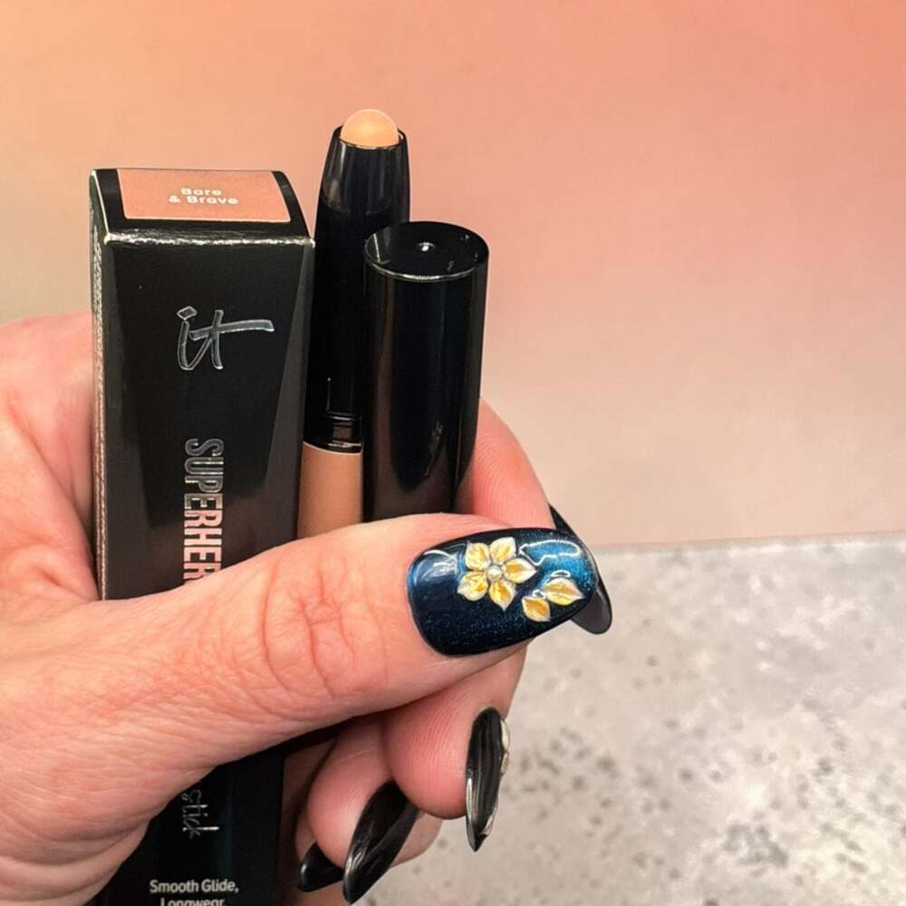 IT Cosmetics Superhero No-Tug Waterproof Eyeshadow Stick, Bare & Brave - Picture 4 of 6
